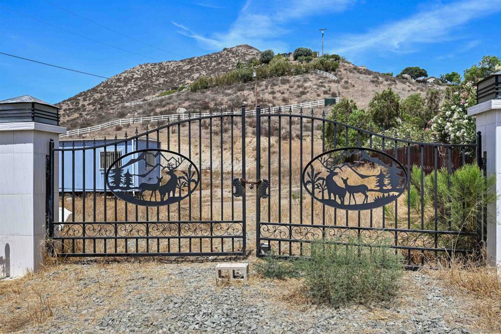 5352 Dehesa Property Photo 5