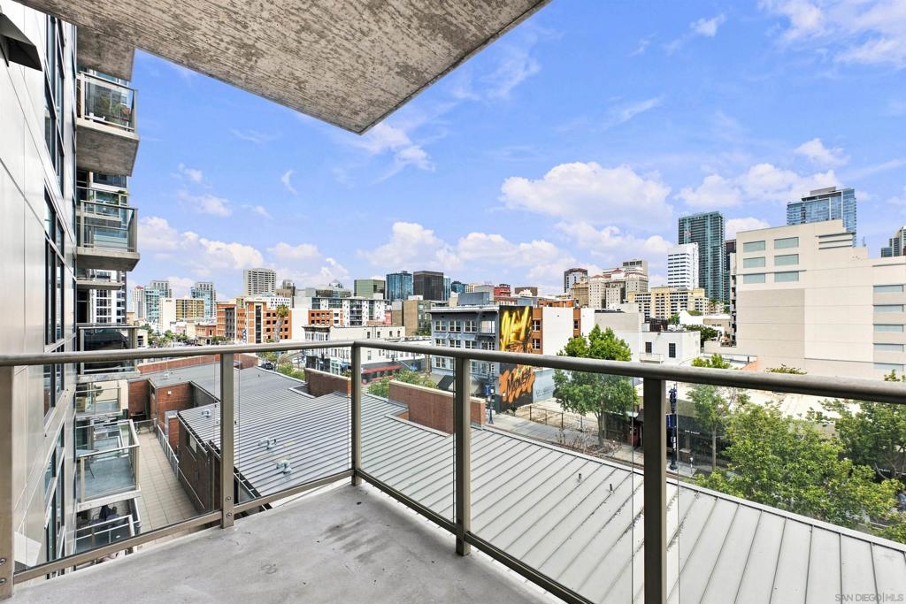 800 The Mark Lane 504 Property Photo 10