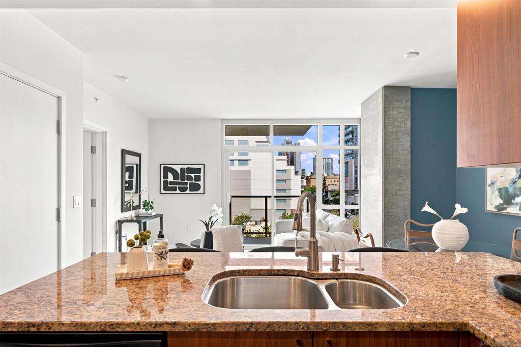 800 The Mark Lane 504 Property Photo 18