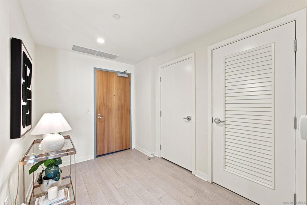 800 The Mark Lane 504 Property Photo 21