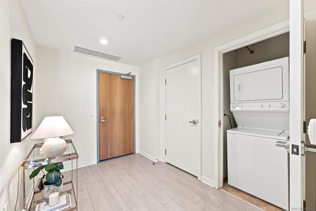 800 The Mark Lane 504 Property Photo 22