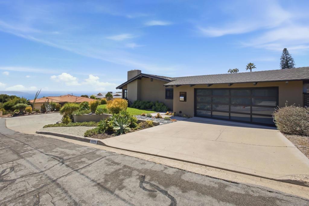 1044 Avenida Amantea Property Photo 2