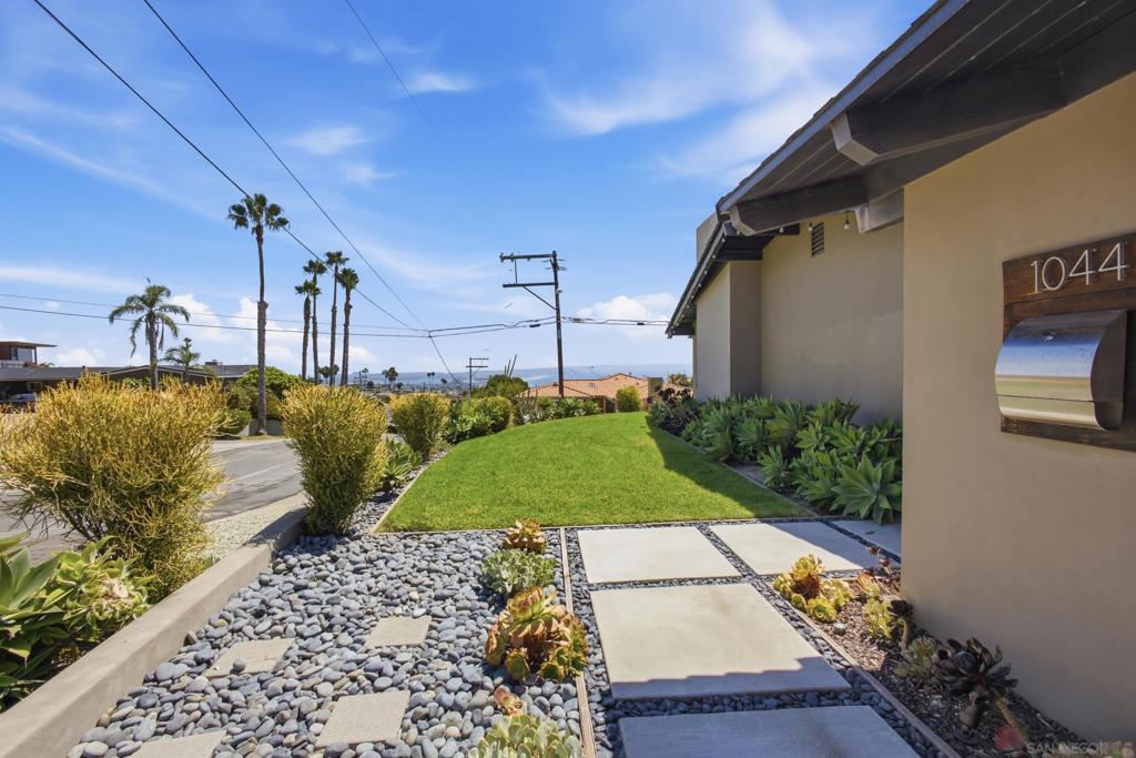 1044 Avenida Amantea Property Photo 12
