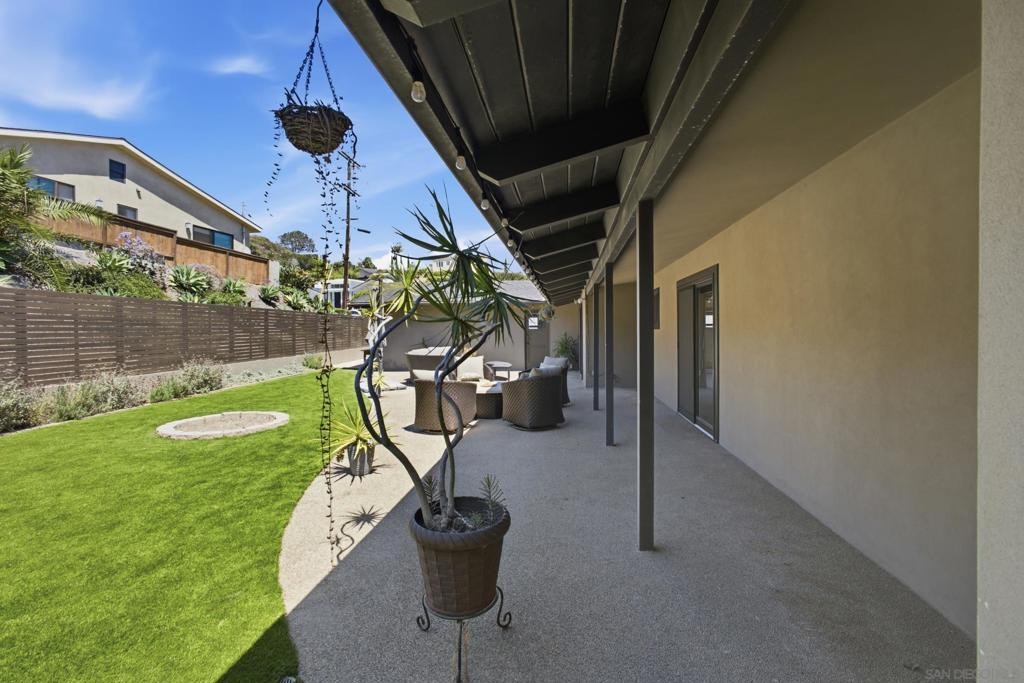 1044 Avenida Amantea Property Photo 42