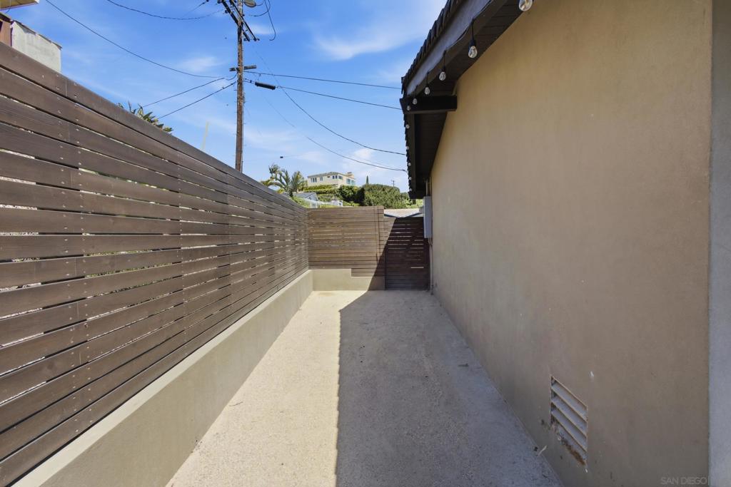 1044 Avenida Amantea Property Photo 47