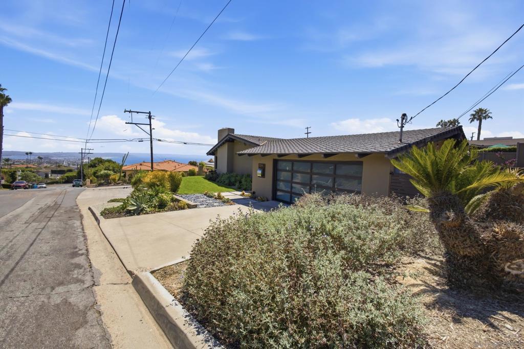 1044 Avenida Amantea Property Photo 52