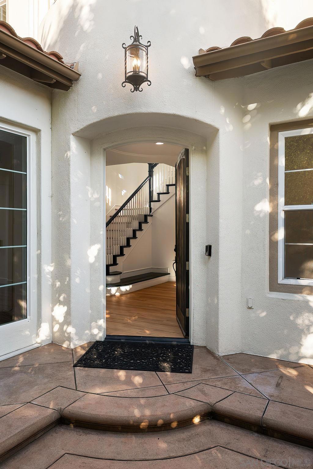 31 Montclair Property Photo 4