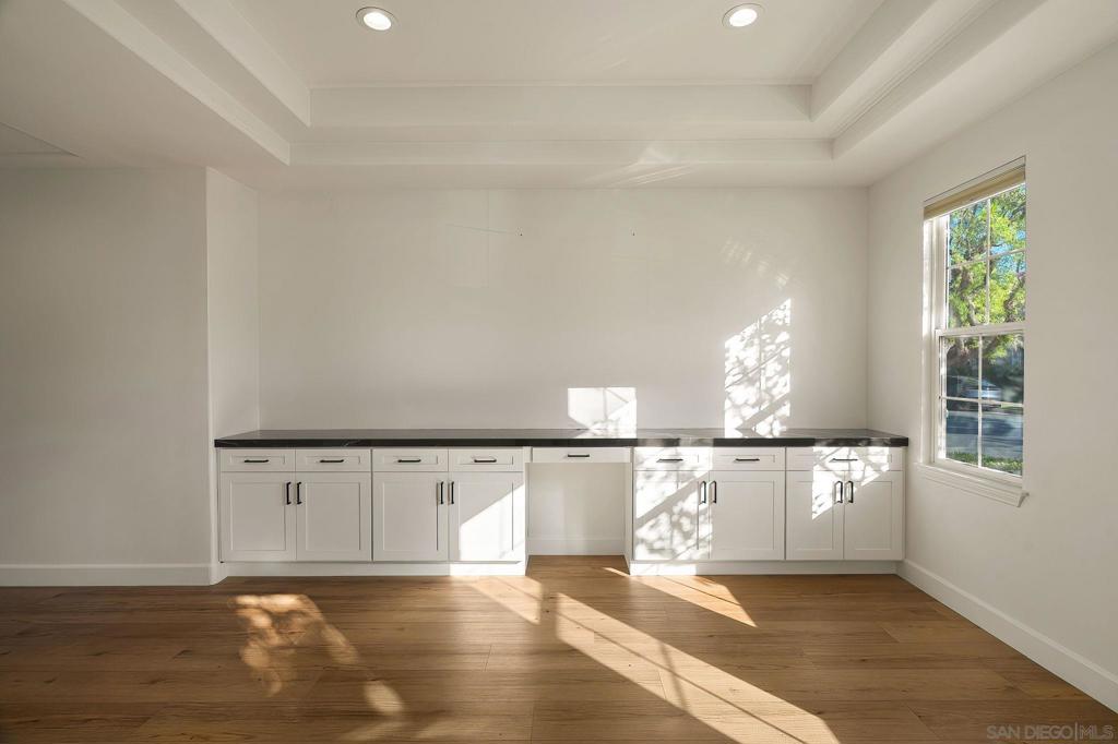 31 Montclair Property Photo 15