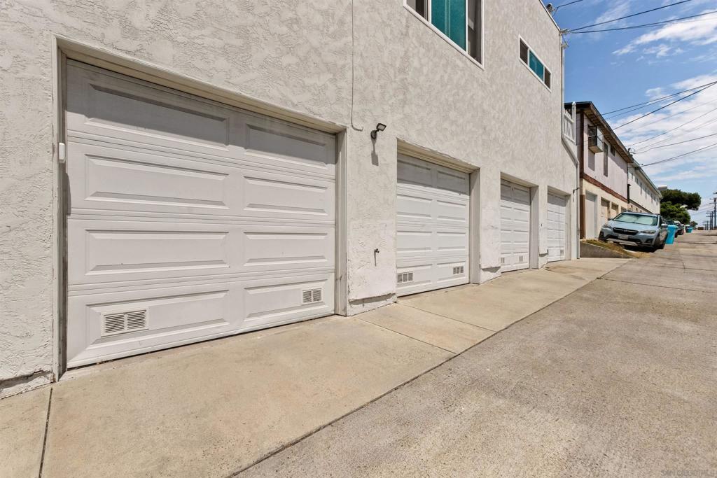 1445 Grand Ave B Property Photo 29