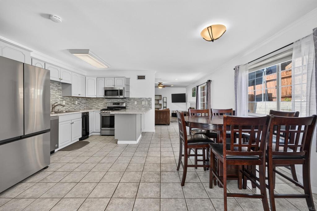8538 Rosada Way Property Photo 13