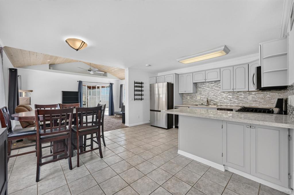 8538 Rosada Way Property Photo 14
