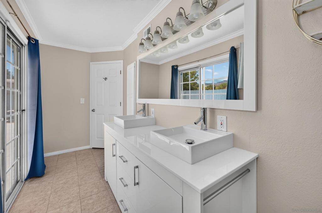 8538 Rosada Way Property Photo 25
