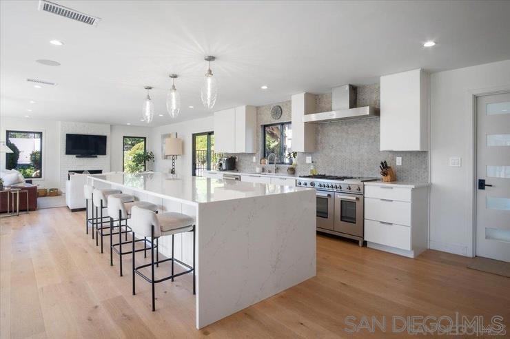 4905 EL ARCO IRIS Property Photo 1