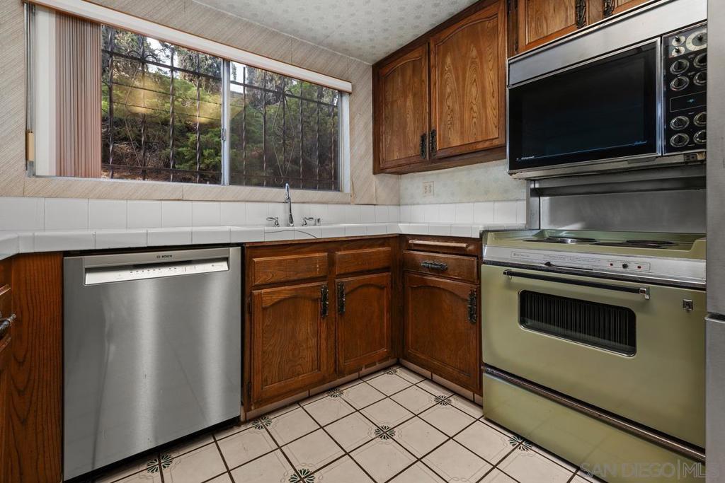 2810 Erie Property Photo 9