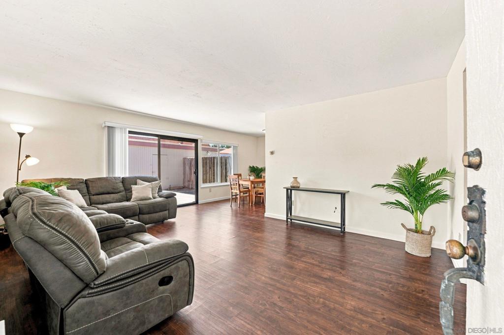2812 Via Magia Property Photo 5