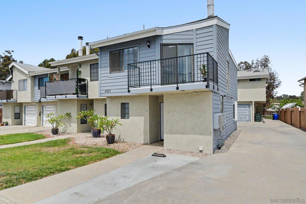 4527 Contour Blvd 1 Property Photo 1