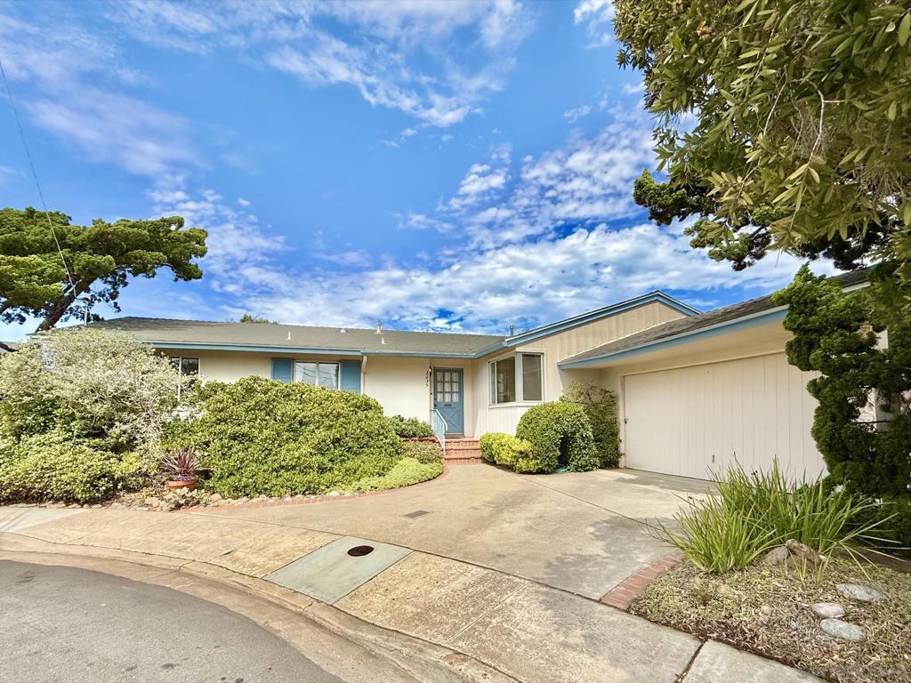 2235 Milton Court Property Photo 1