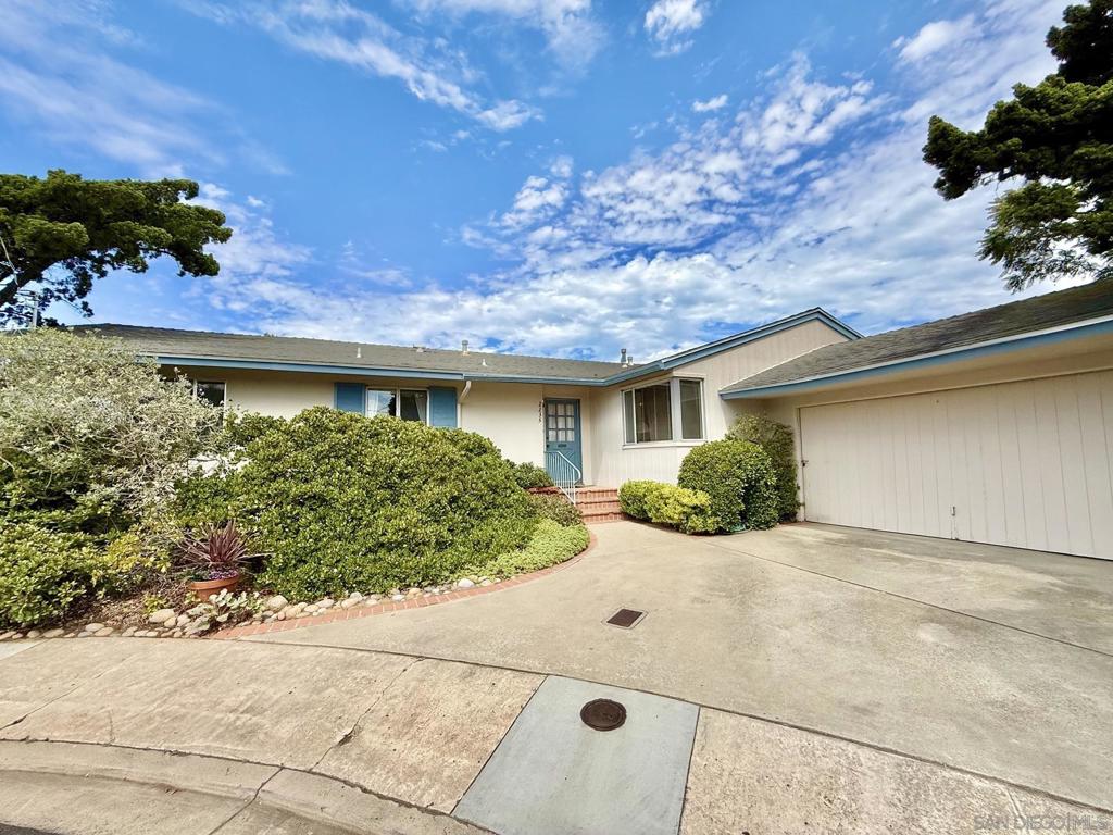 2235 Milton Court Property Photo 2