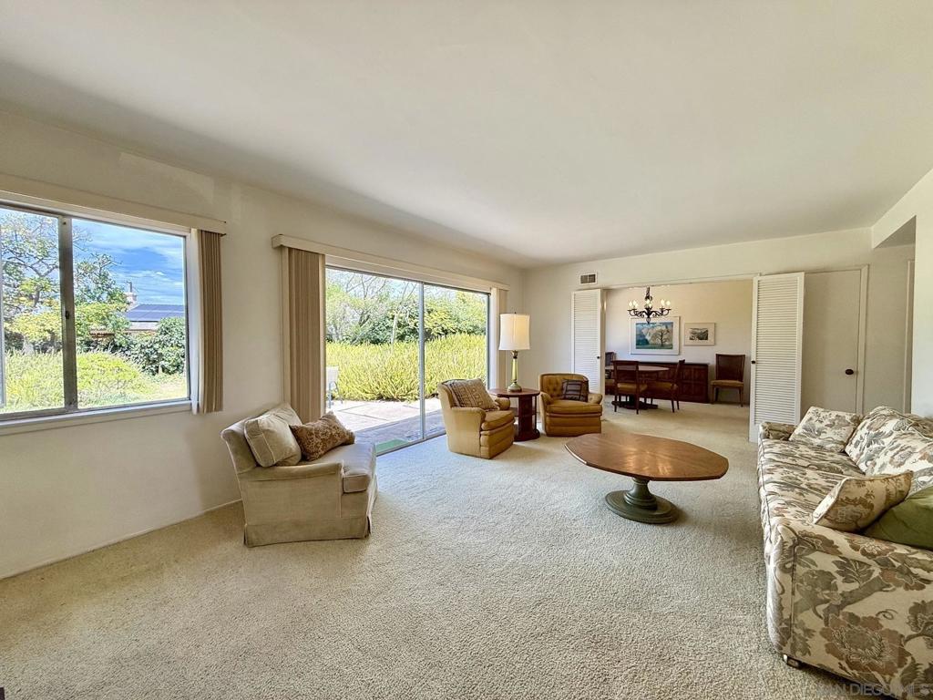 2235 Milton Court Property Photo 6
