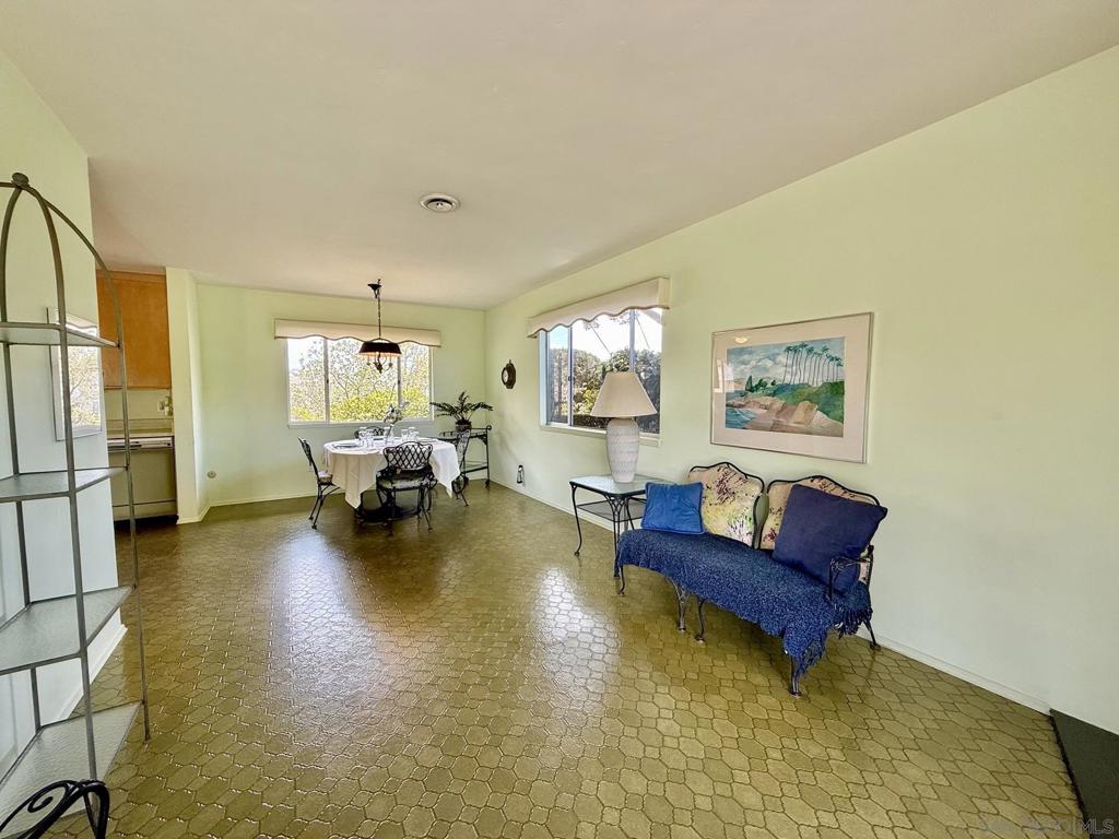 2235 Milton Court Property Photo 11