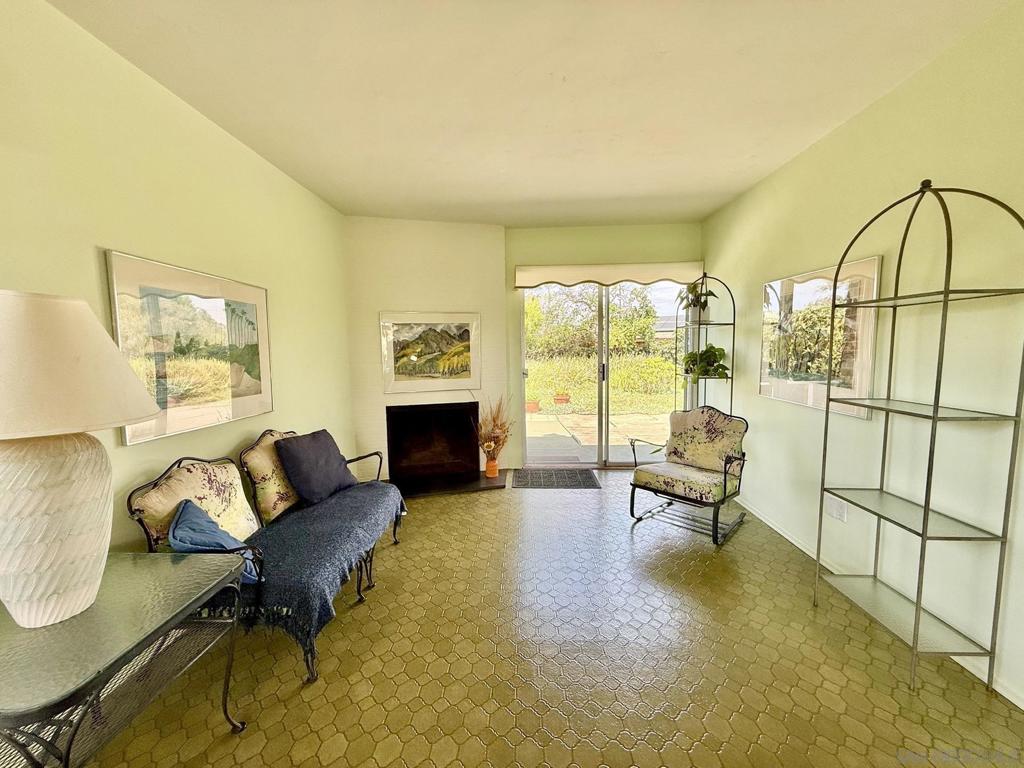 2235 Milton Court Property Photo 12