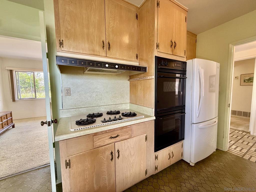 2235 Milton Court Property Photo 17