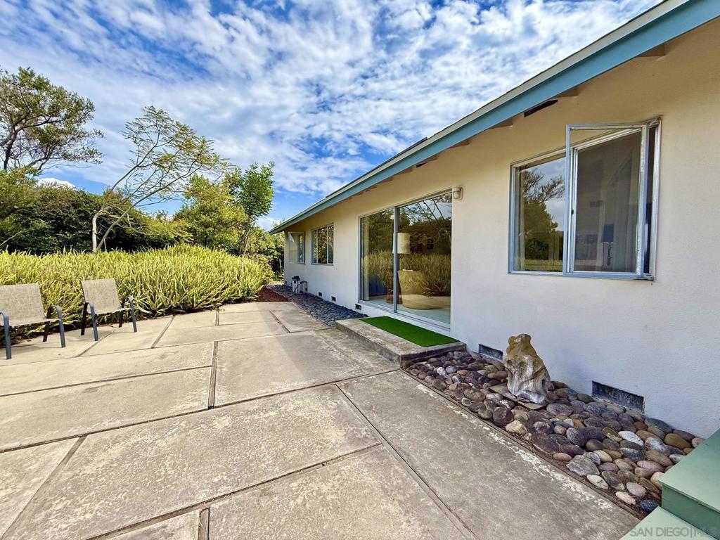 2235 Milton Court Property Photo 41