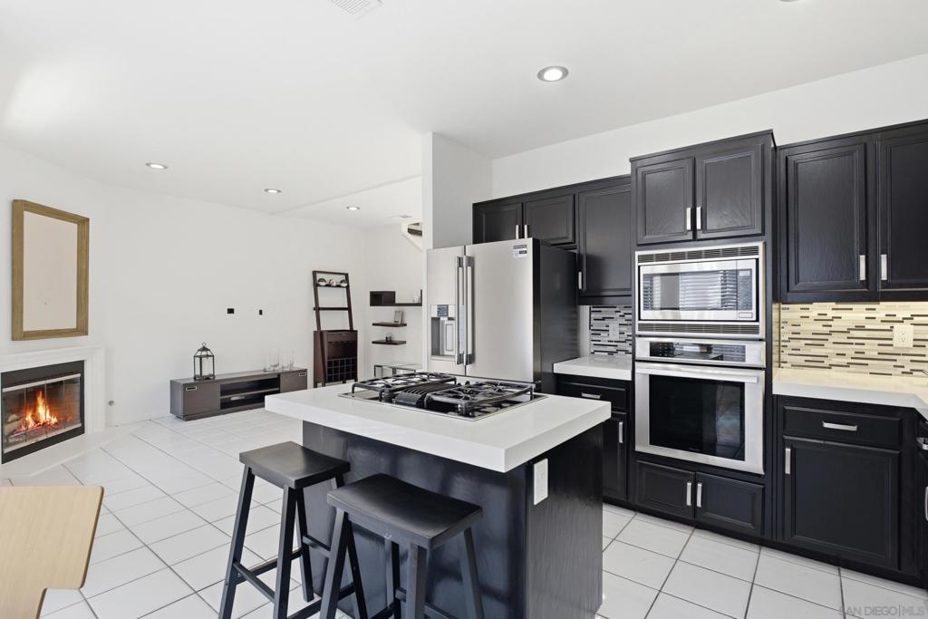 7142 Calabria A Property Photo 15