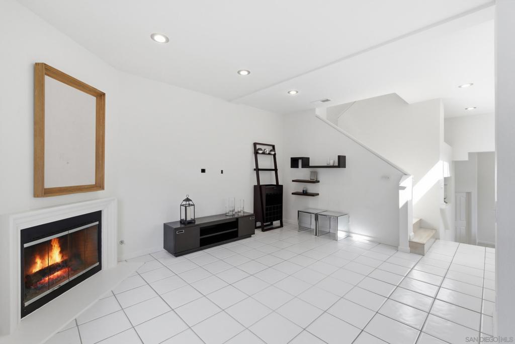 7142 Calabria A Property Photo 18