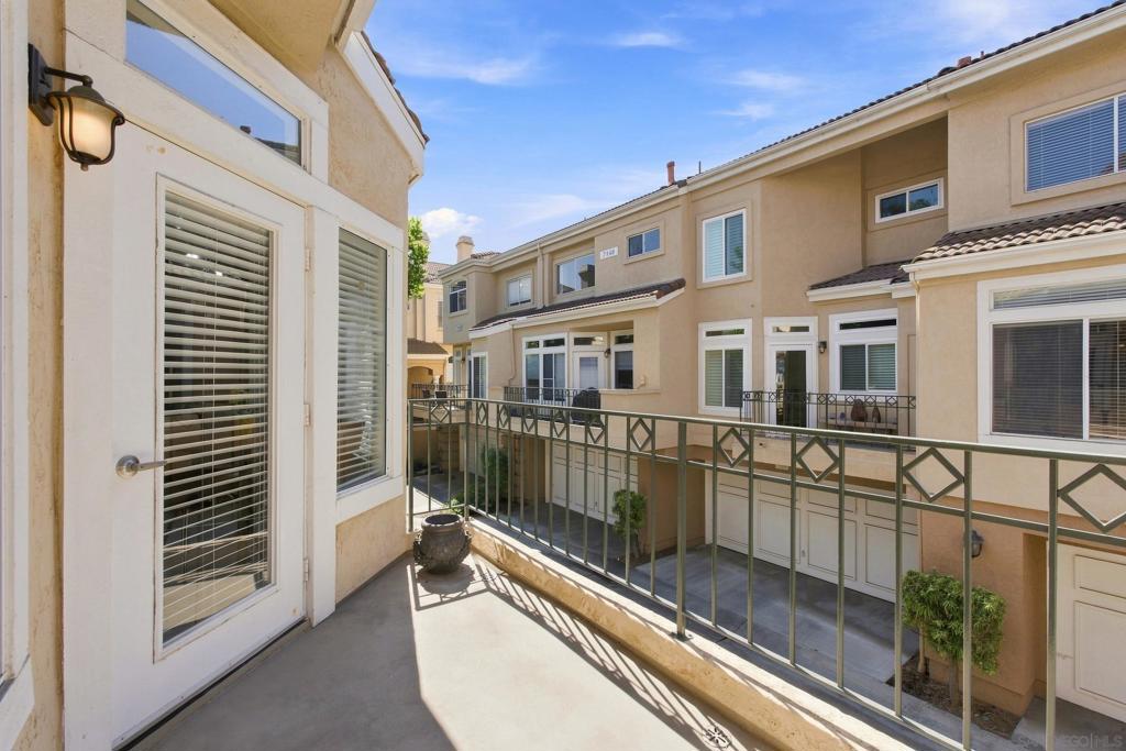 7142 Calabria A Property Photo 19