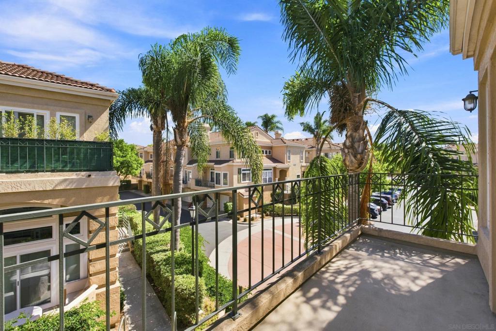 7142 Calabria A Property Photo 26