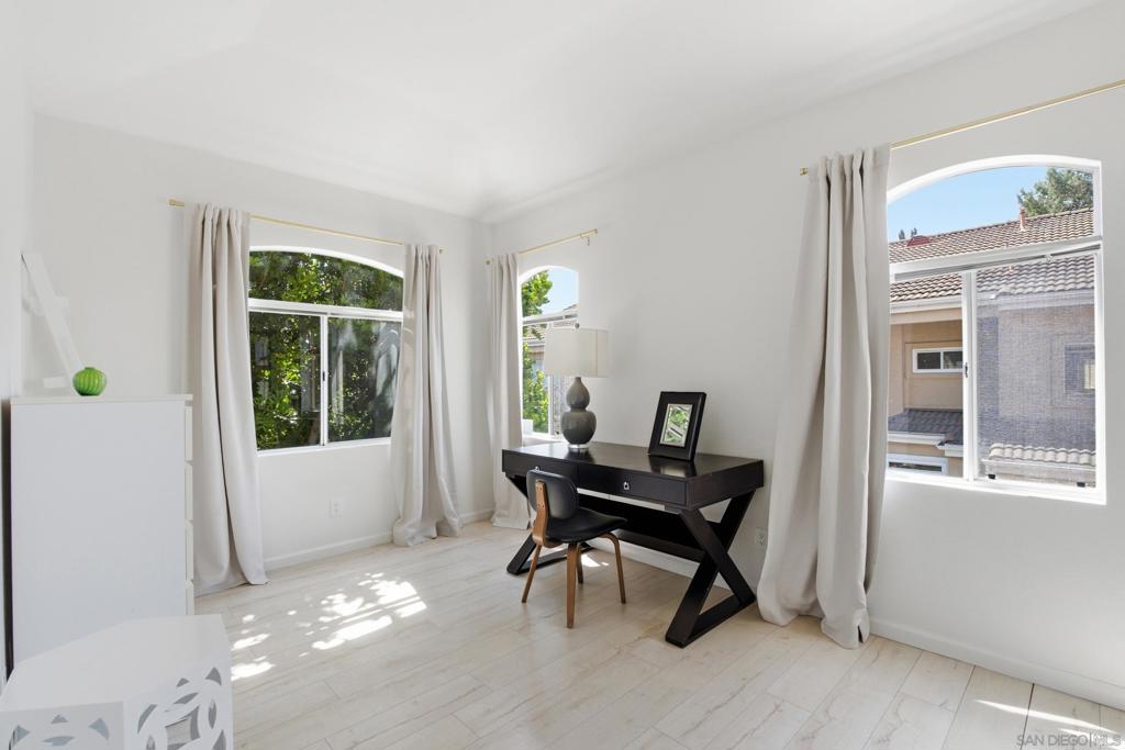 7142 Calabria A Property Photo 29