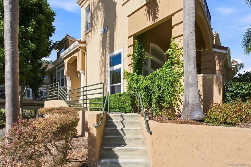 7142 Calabria A Property Photo 37