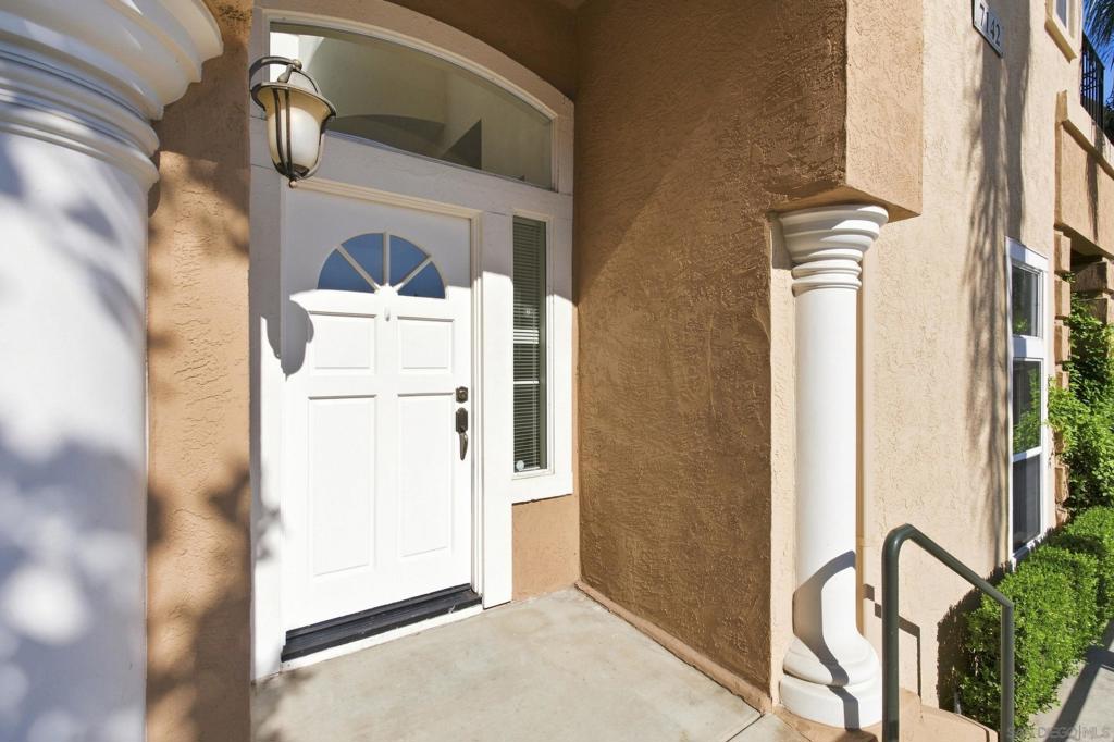 7142 Calabria A Property Photo 38
