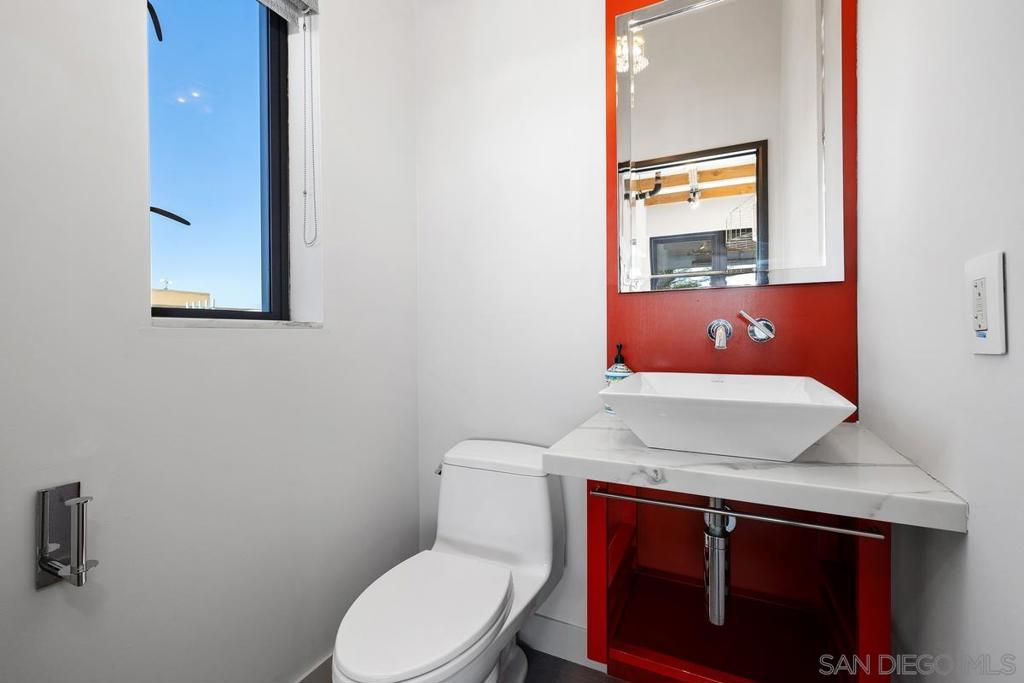 4055 3rd 302 Property Photo 15