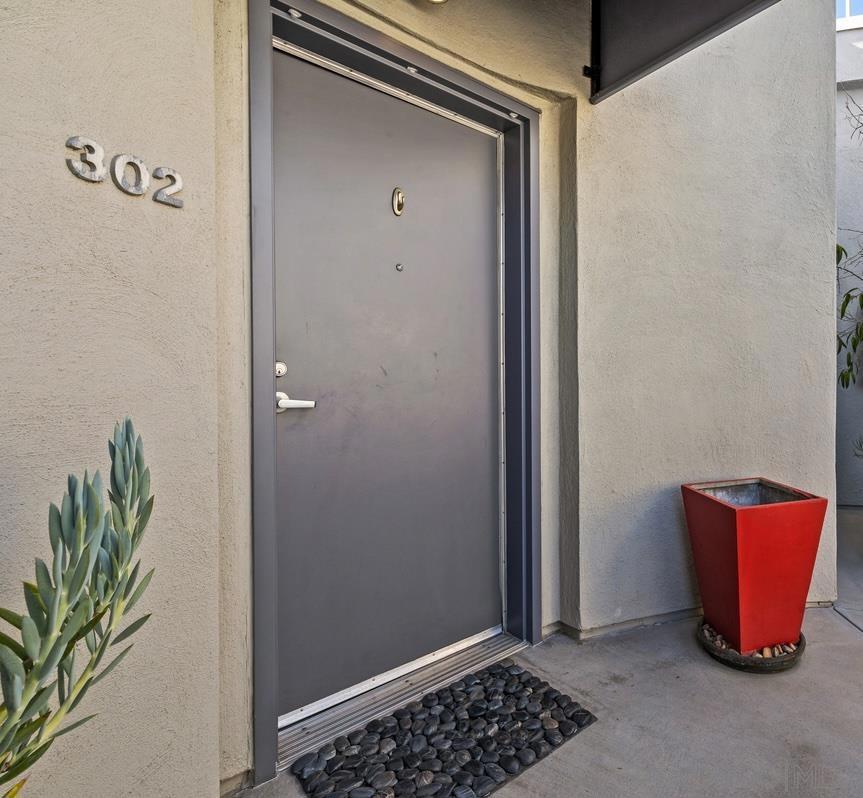 4055 3rd 302 Property Photo 28