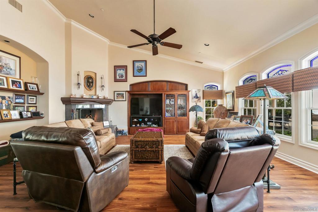 9774 Little Canyon Ln Property Photo 11