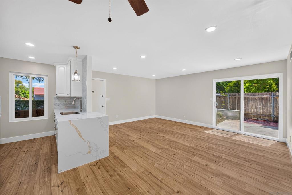 8318 Panorama Ridge Ct Property Photo 4