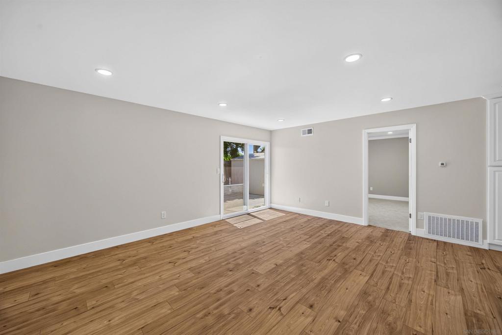 8318 Panorama Ridge Ct Property Photo 12