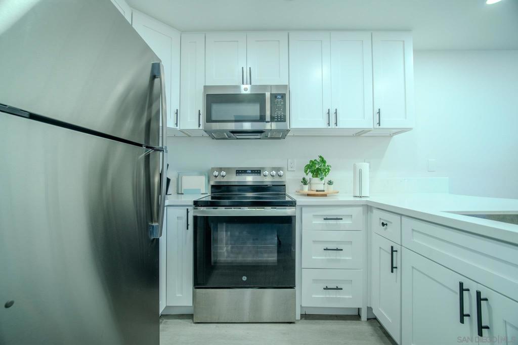 4465 Ocean 4 Property Photo 8