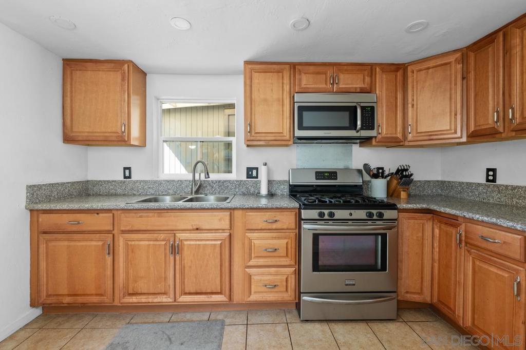 4176 Pepper Property Photo 21