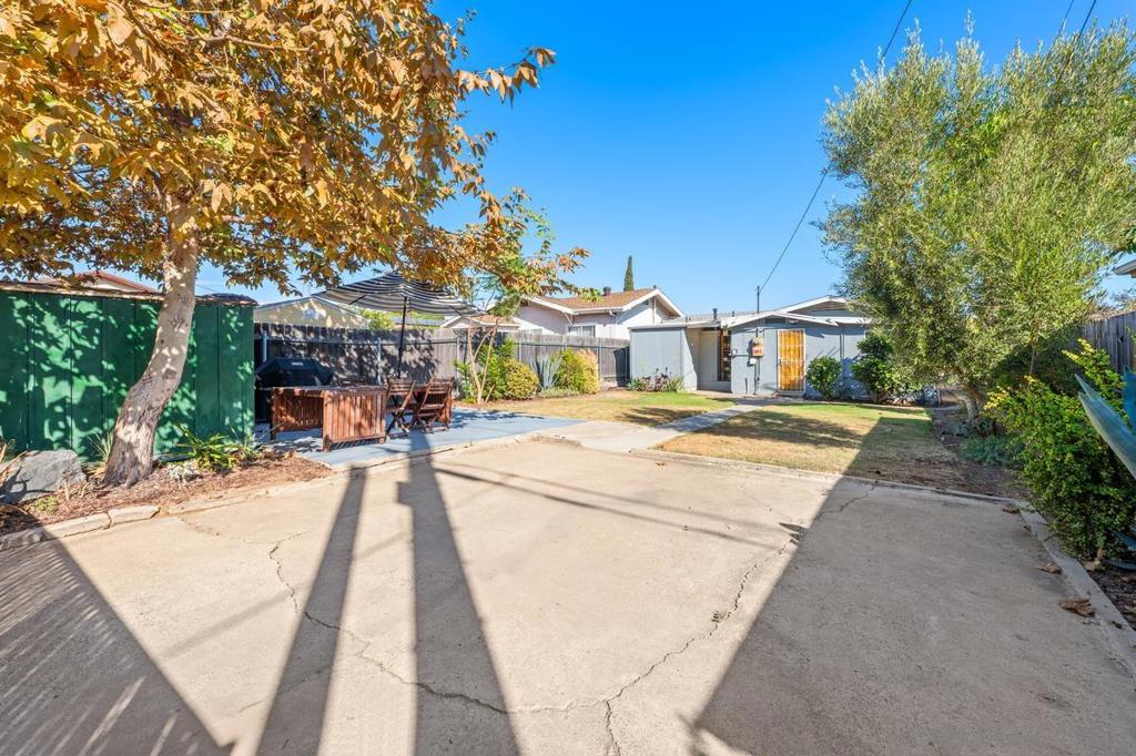 4176 Pepper Property Photo 30