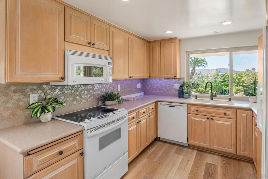 6640 Cabaret Property Photo 13