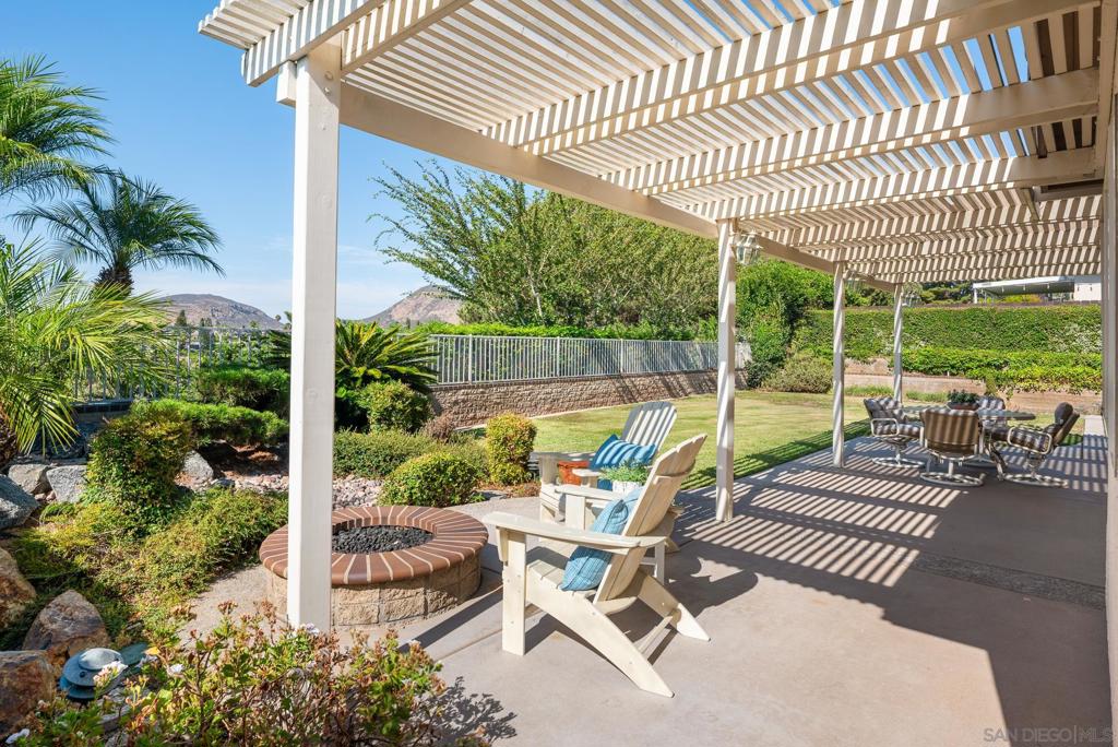 6640 Cabaret Property Photo 36