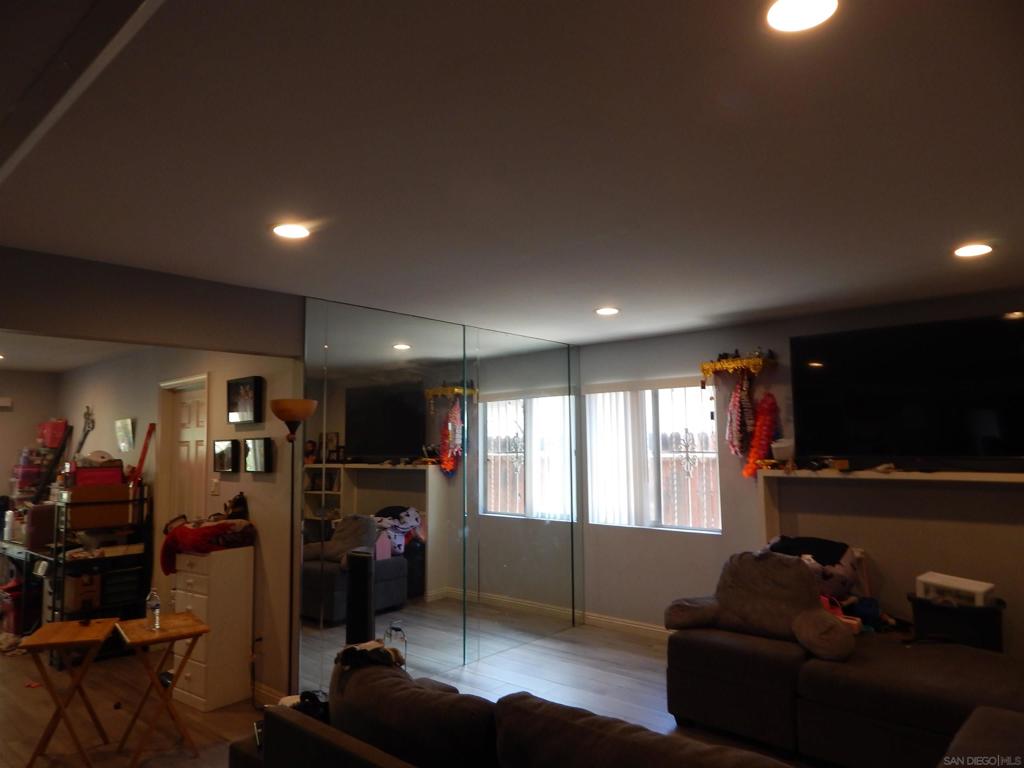 5174 Streamview Dr. Property Photo 10