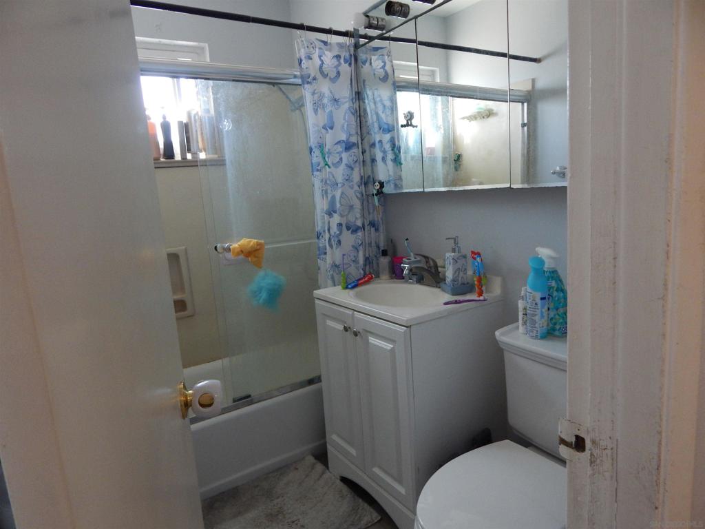 5174 Streamview Dr. Property Photo 23