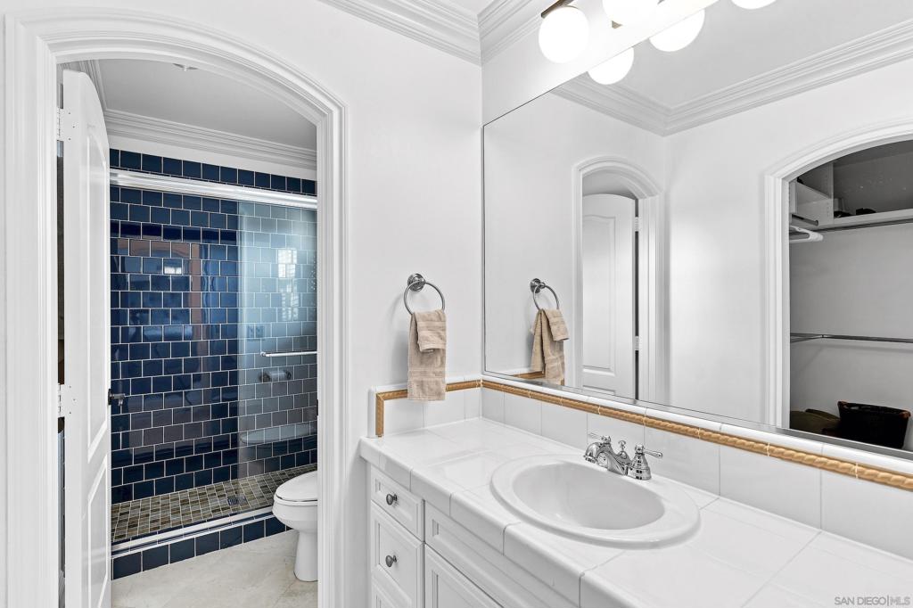 851 Shadow Ridge Pl Property Photo 27