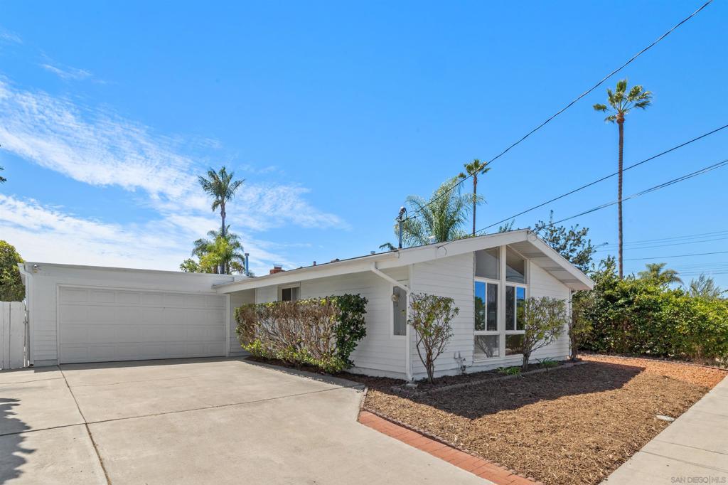 9563 Larrabee Ave. Property Photo 1