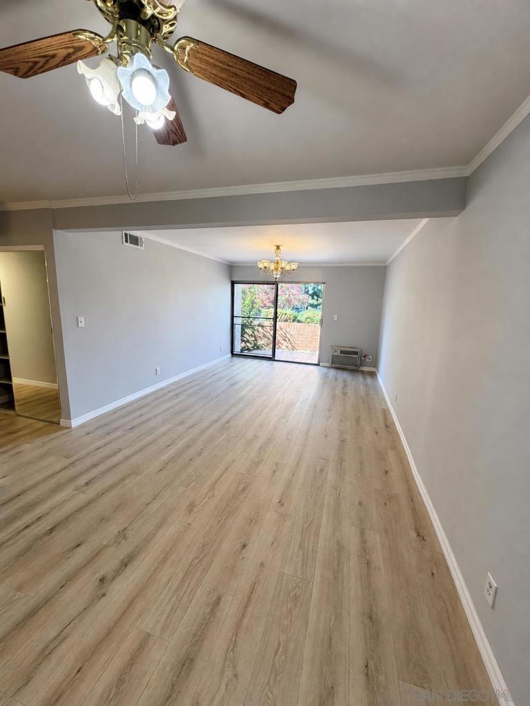 18620 Hatteras 105 Property Photo 2