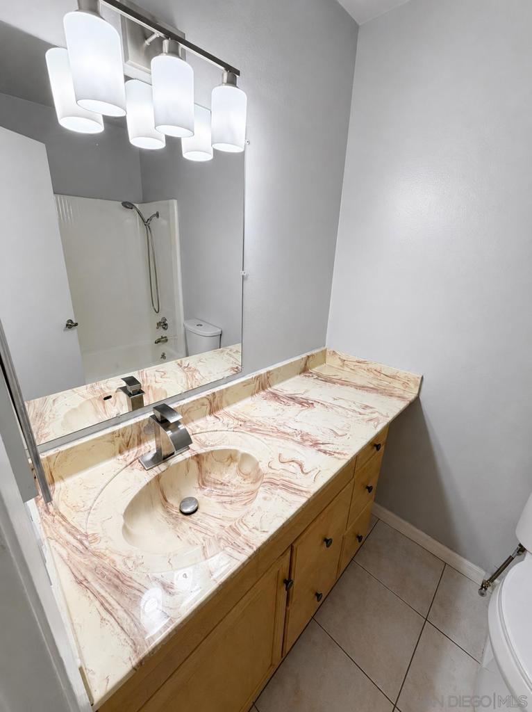 18620 Hatteras 105 Property Photo 18